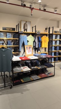 Levis